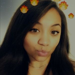 Meet your Posher, Daundra